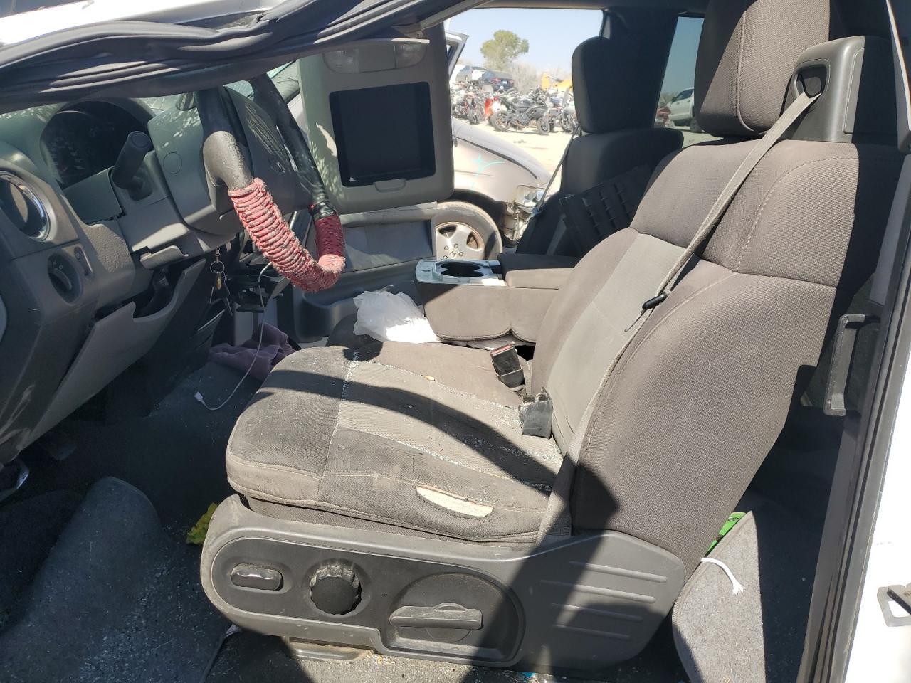 2006 Ford F150 - Image 7