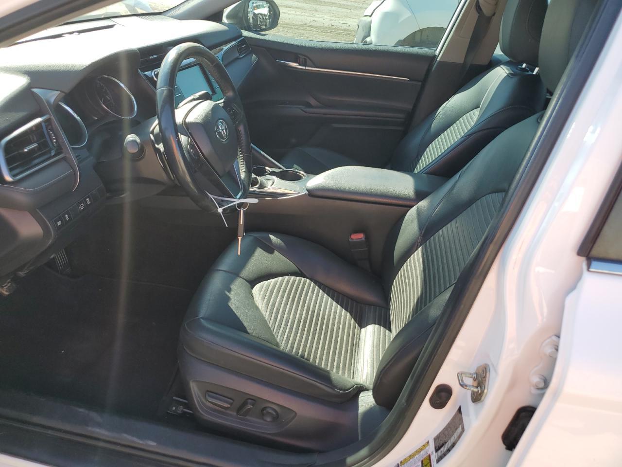 2019 Toyota Camry L - Фото 7