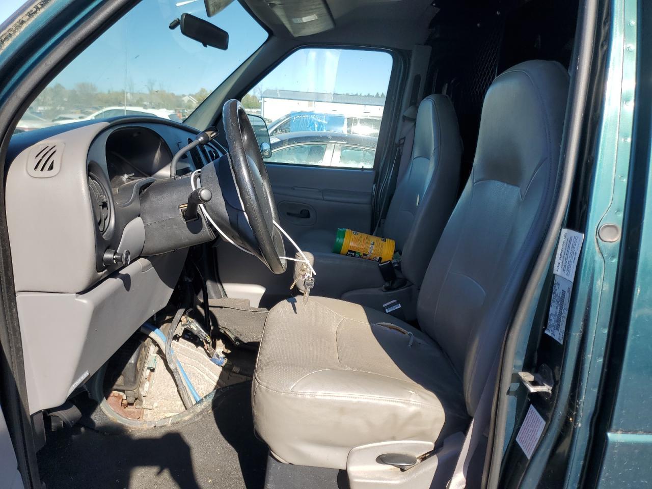 2000 Ford Econoline E150 Van - Фото 7