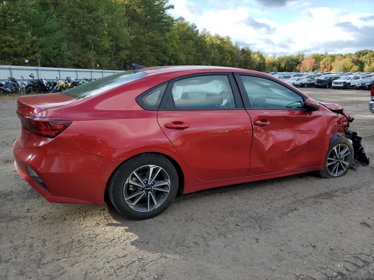2023 Kia Forte Lx - Image 3