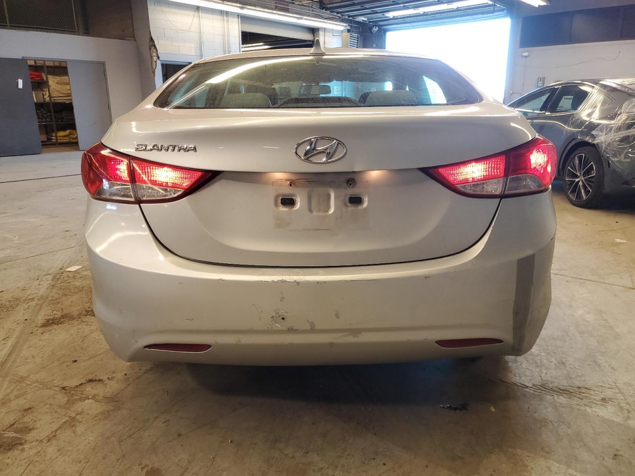 2012 Hyundai Elantra Gls - Фото 6