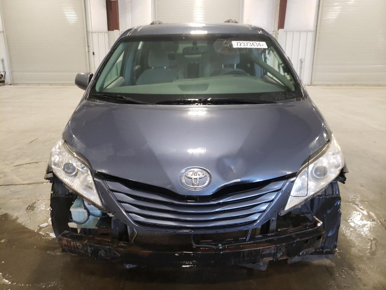2015 Toyota Sienna Le - Фото 5