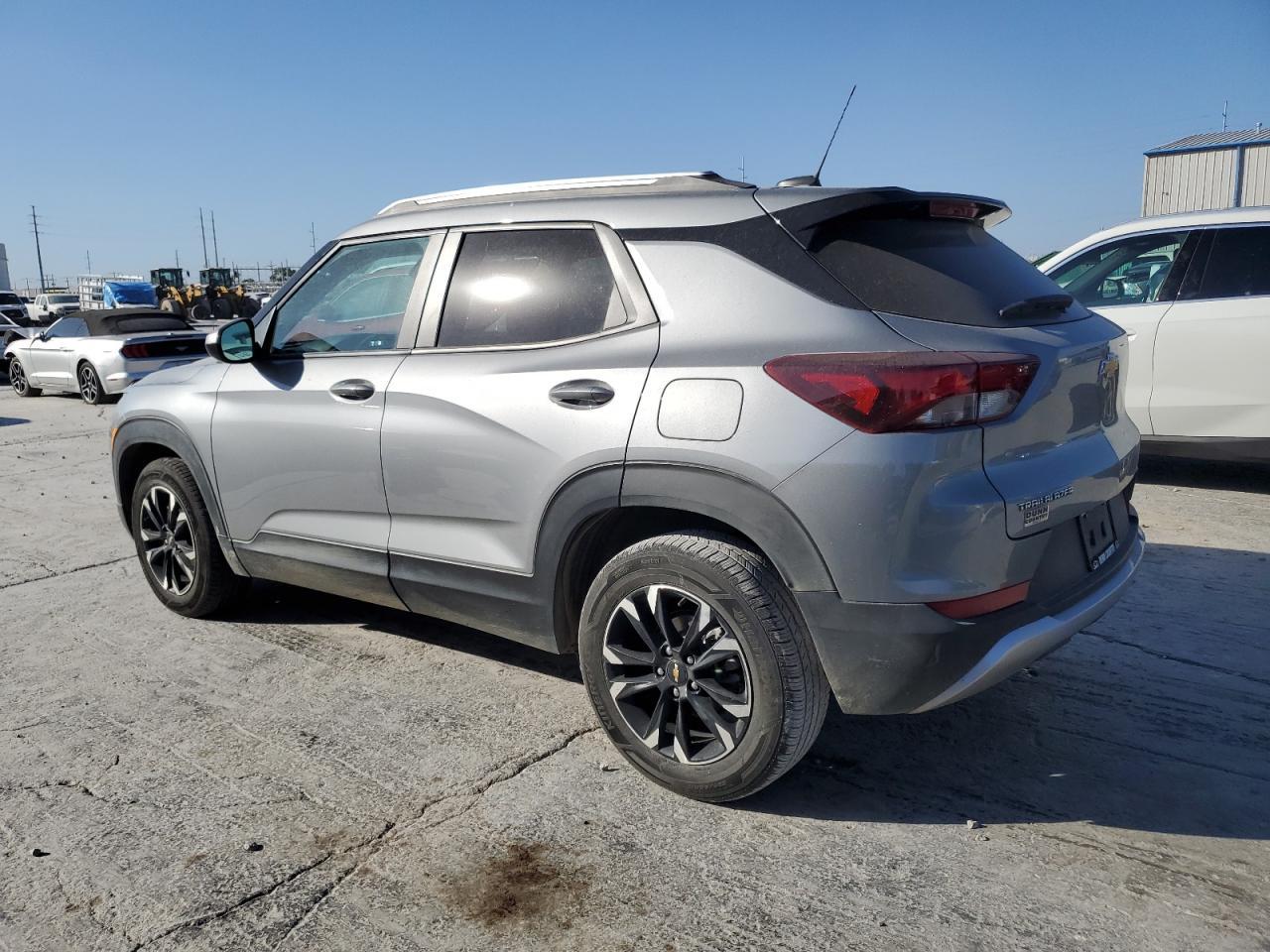 2023 Chevrolet Trailblazer Lt - Image 2
