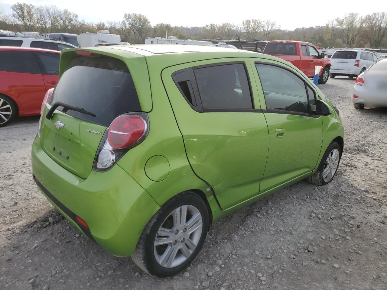 2014 Chevrolet Spark 1Lt - Фото 3