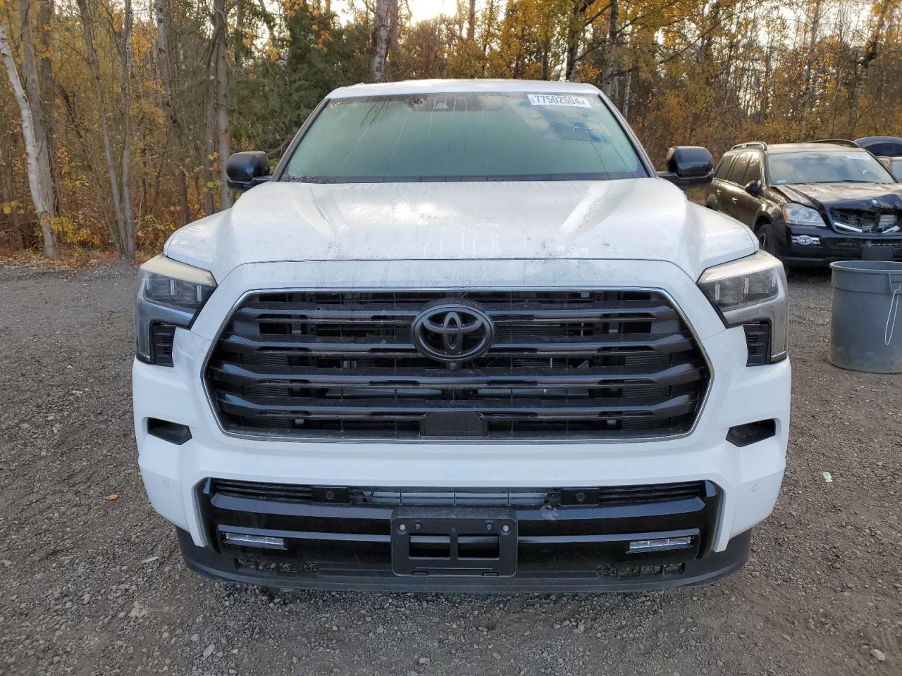 2024 Toyota Sequoia Sr - Image 5