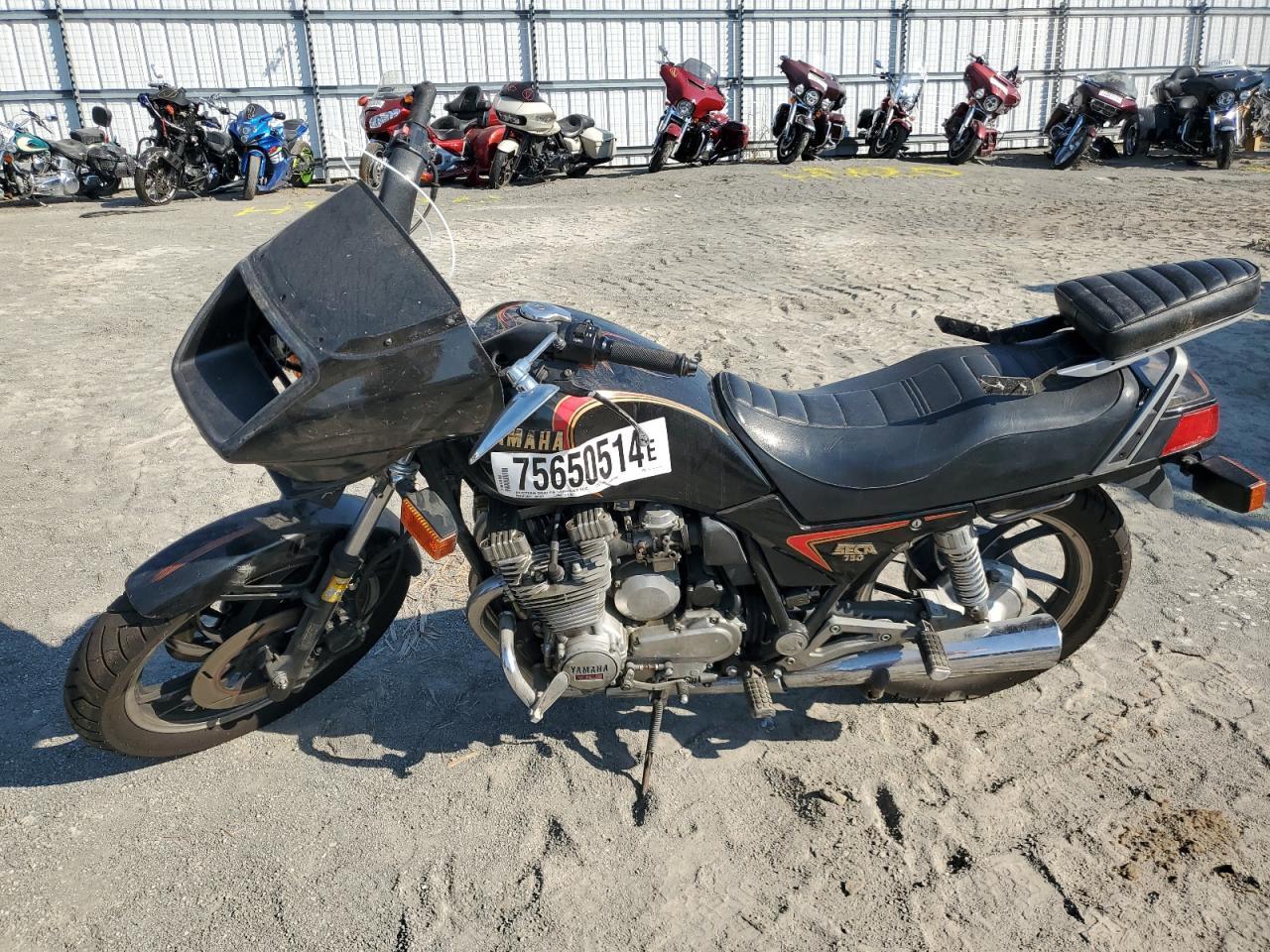 1981 Yamaha Xj750 - Image 3