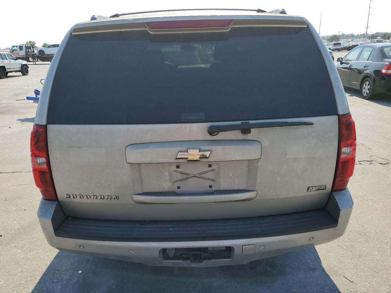 2009 Chevrolet Suburban C1500 Lt - Image 6