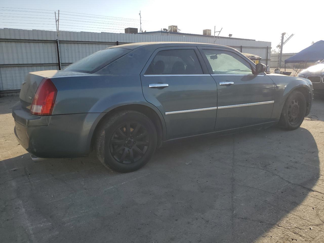 2005 Chrysler 300 - Фото 3