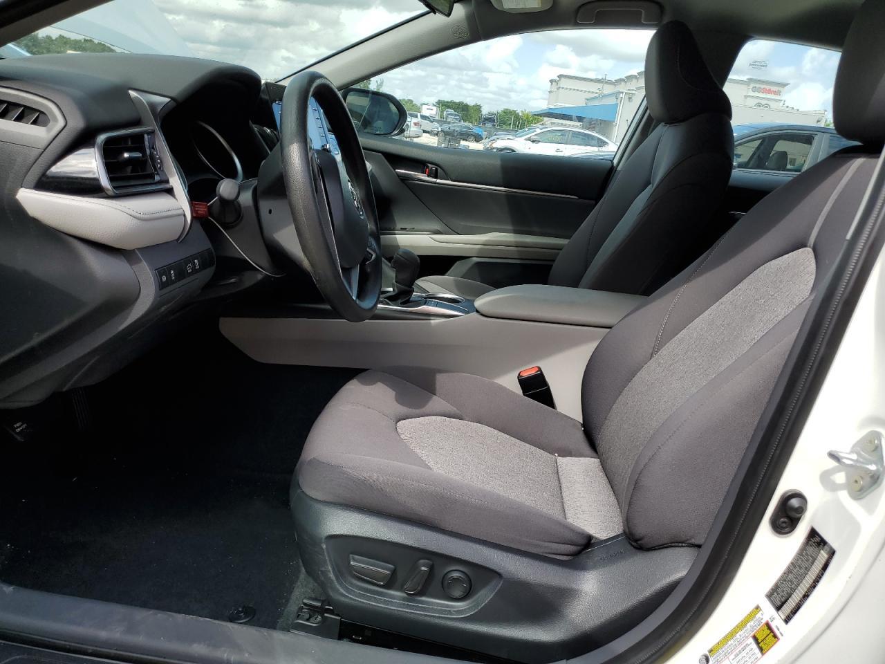2023 Toyota Camry Le - Фото 7
