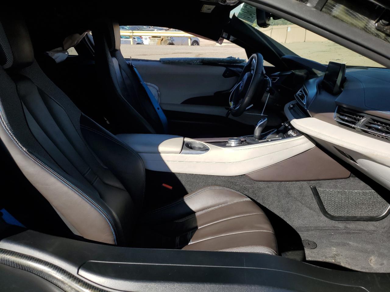 2015 BMW I8 - Фото 7