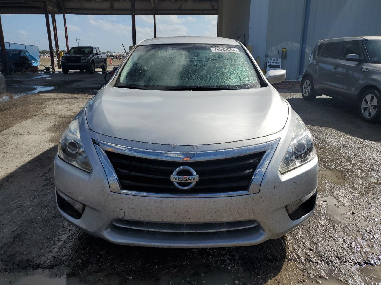 2014 Nissan Altima 2.5 - Image 5