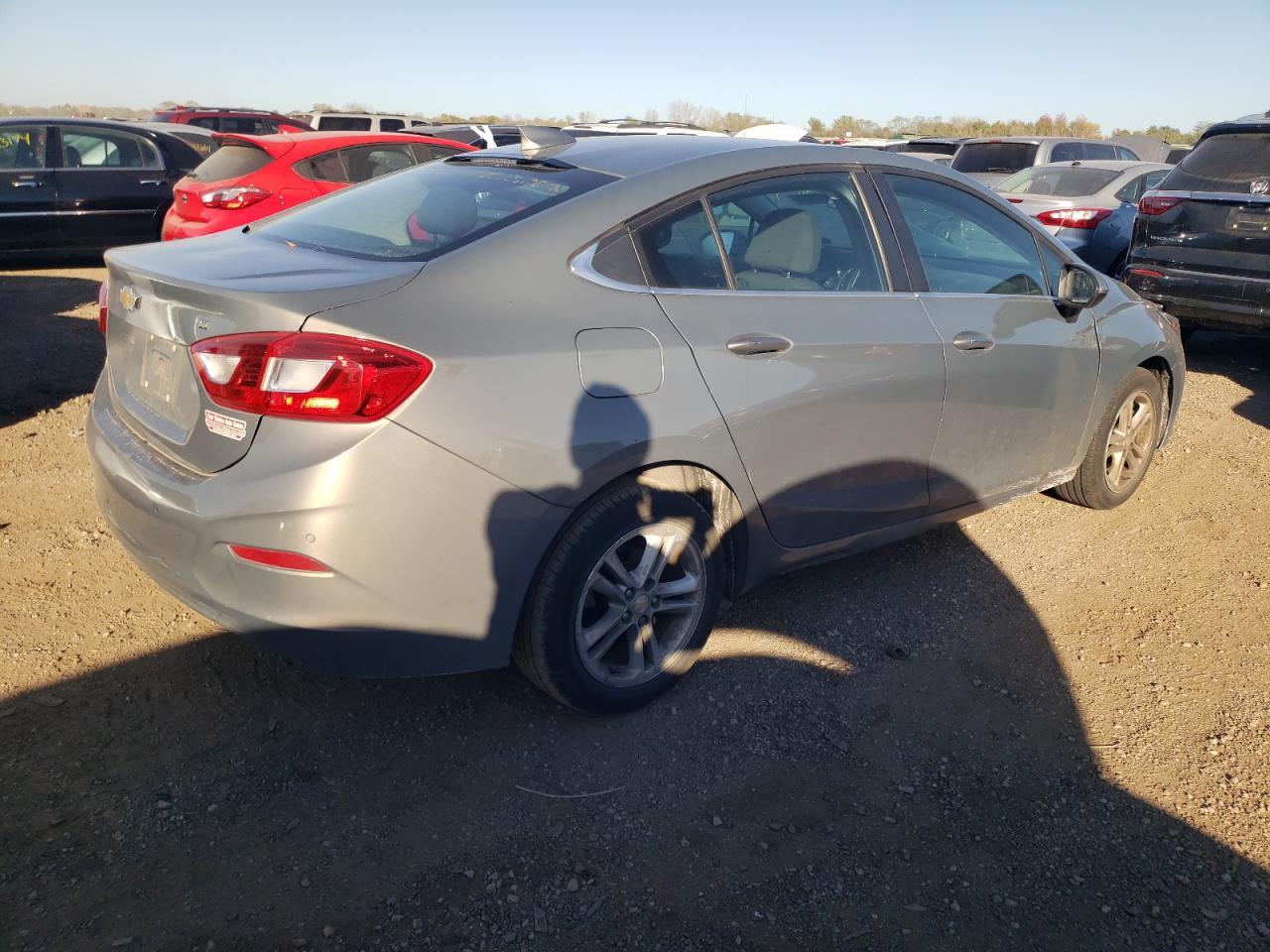 2017 Chevrolet Cruze Lt - Image 3