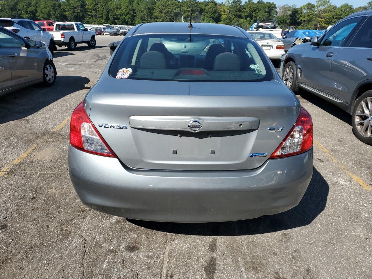 2012 Nissan Versa S - Image 6