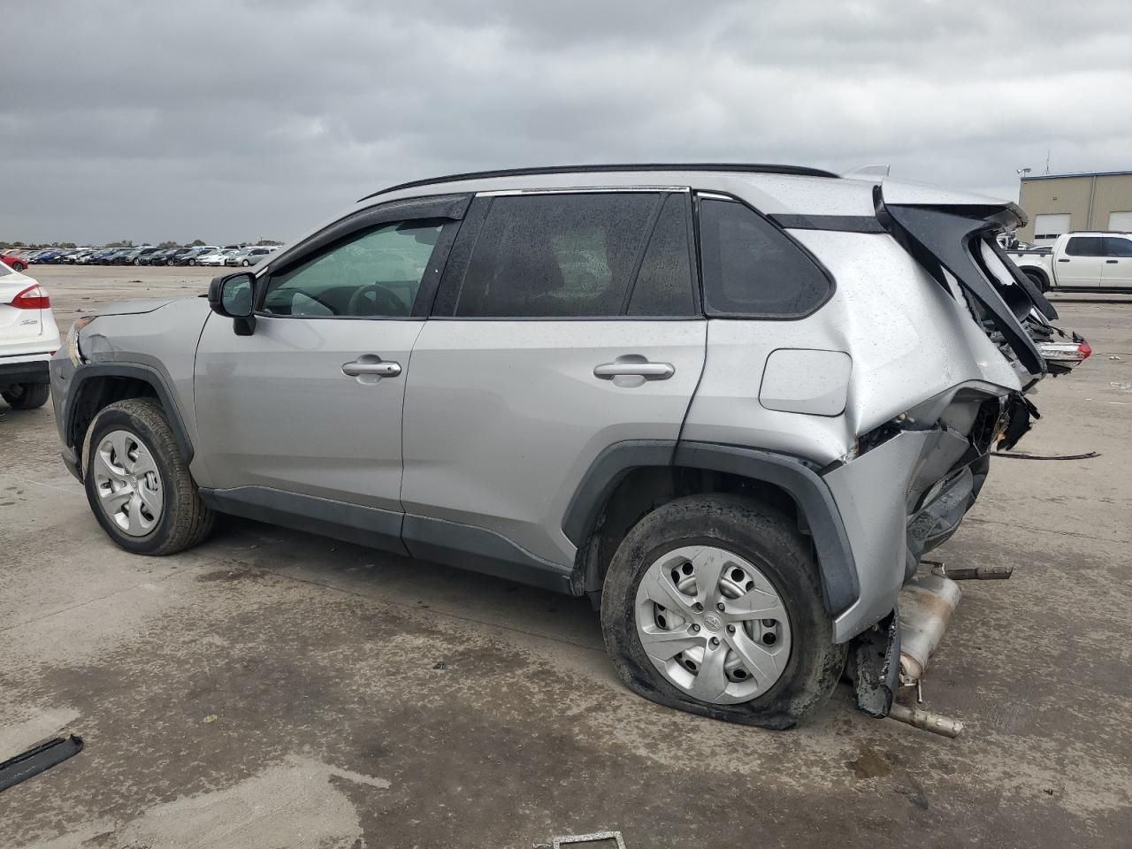 2019 Toyota Rav4 Le - Фото 2