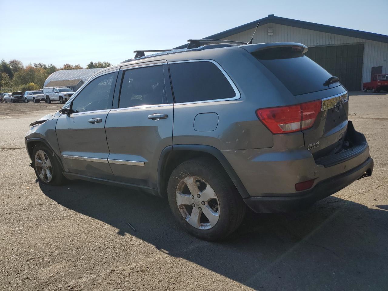 2012 Jeep Grand Cherokee Laredo - Фото 2