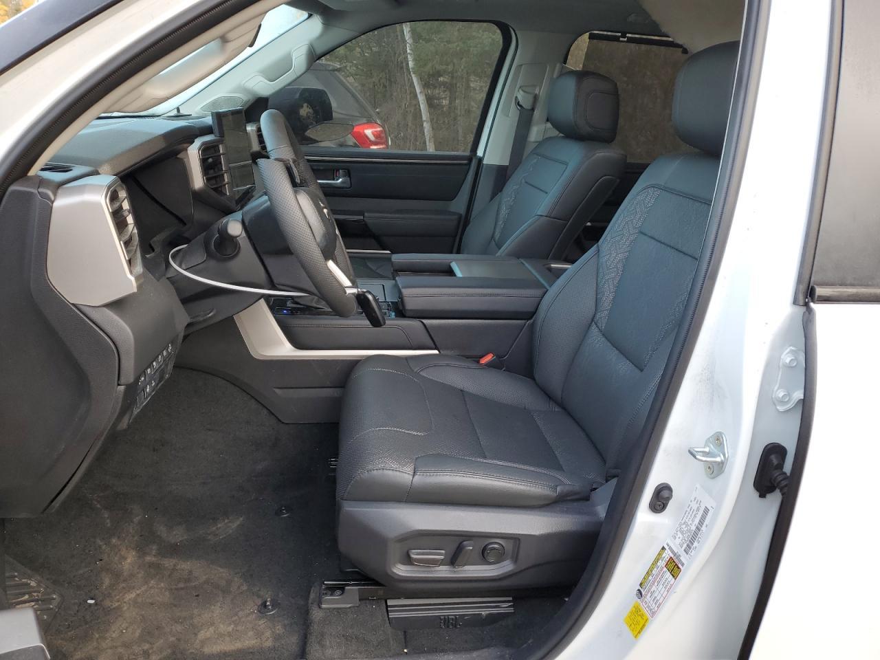 2024 Toyota Sequoia Sr - Image 7