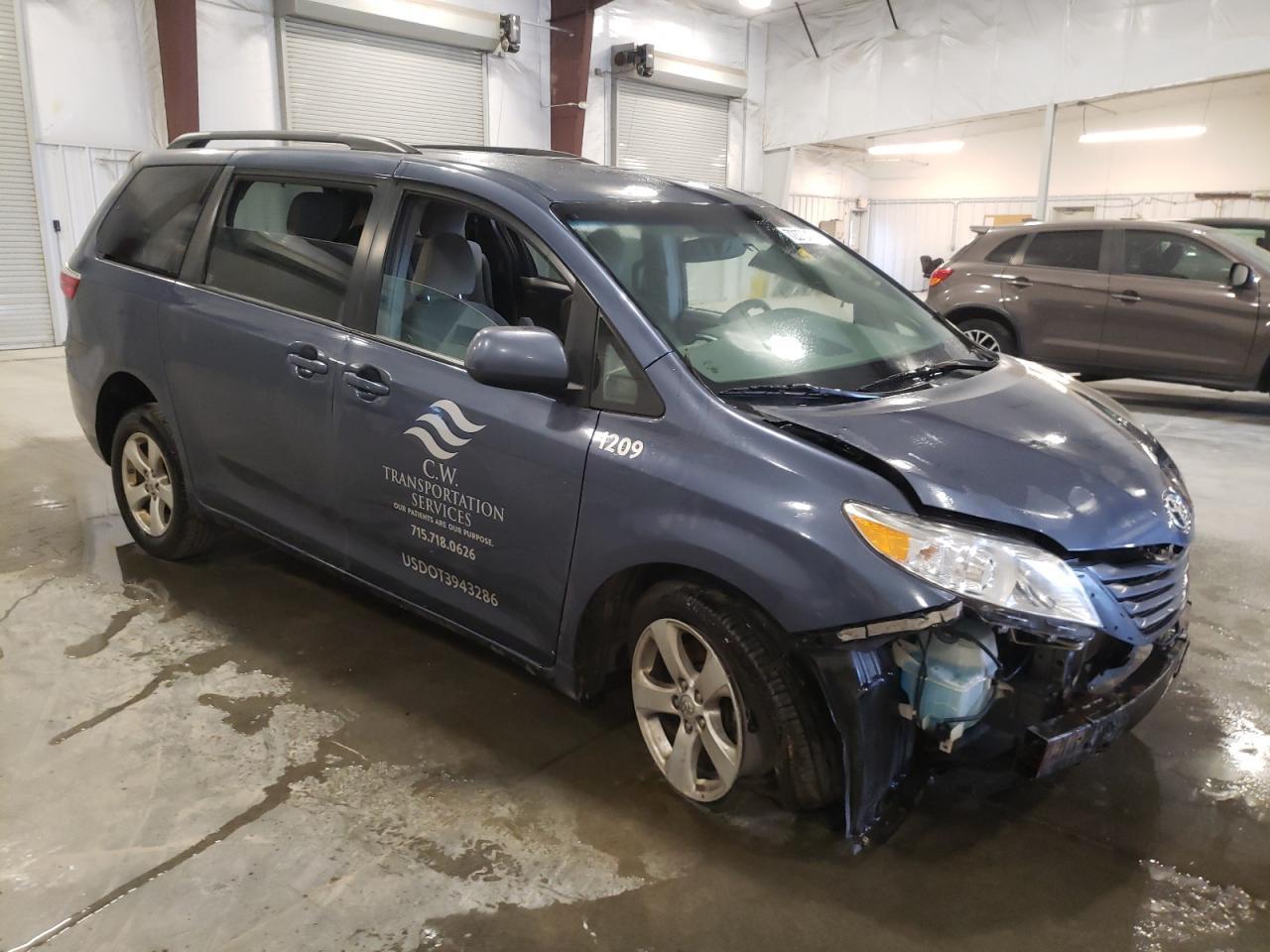 2015 Toyota Sienna Le - Фото 4