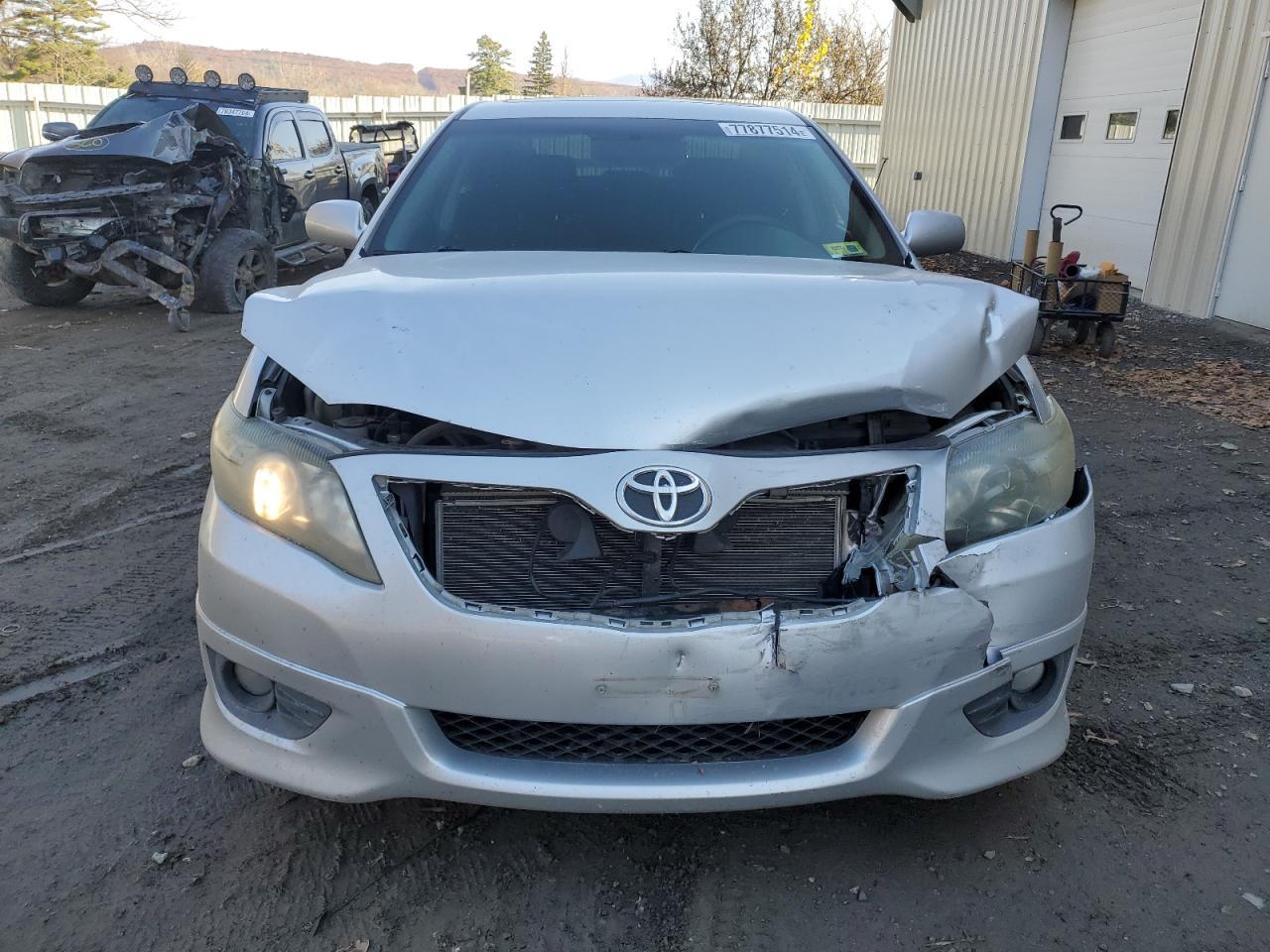 2011 Toyota Camry Base - Фото 5
