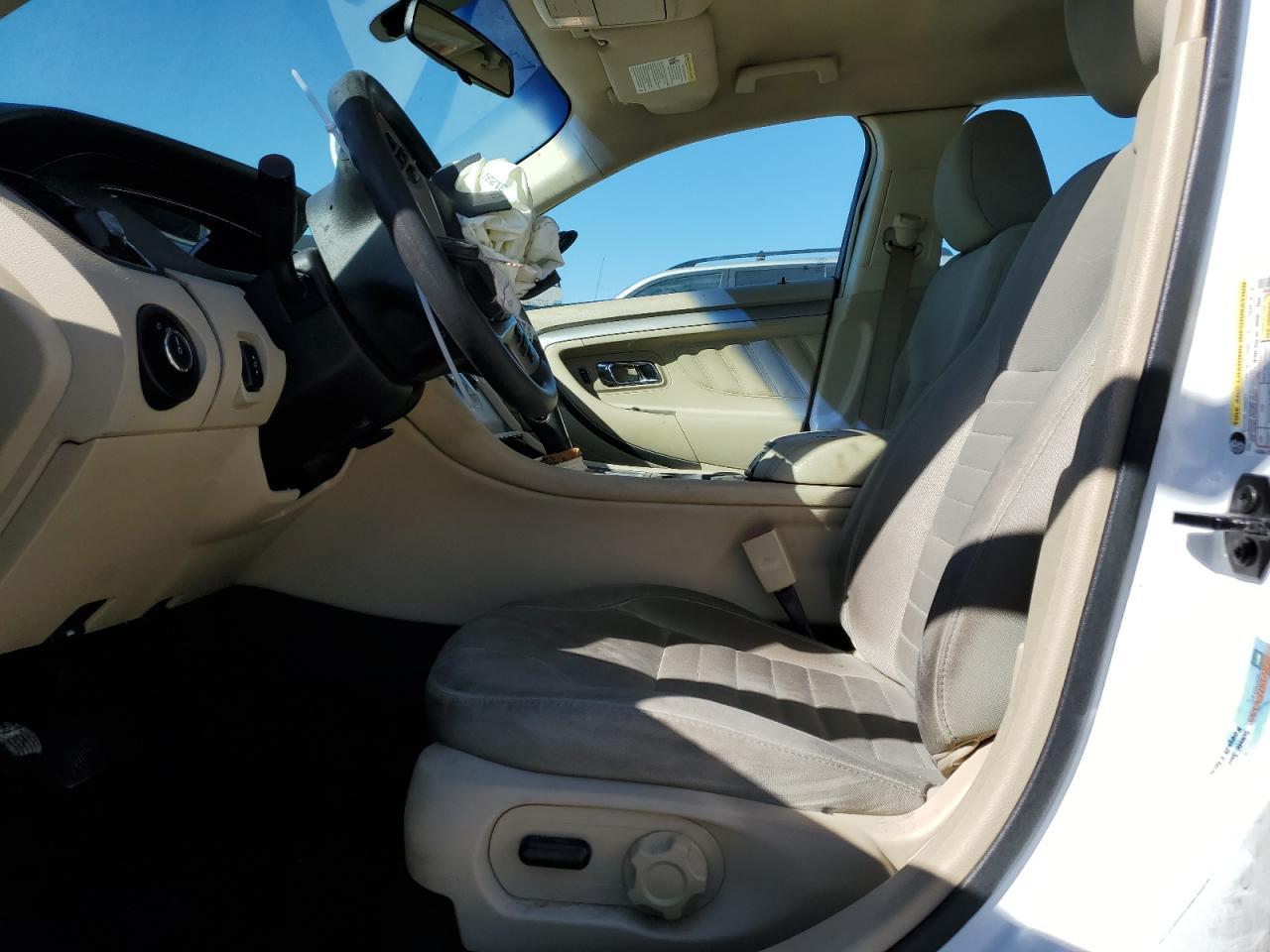 2015 Ford Taurus Se - Image 7