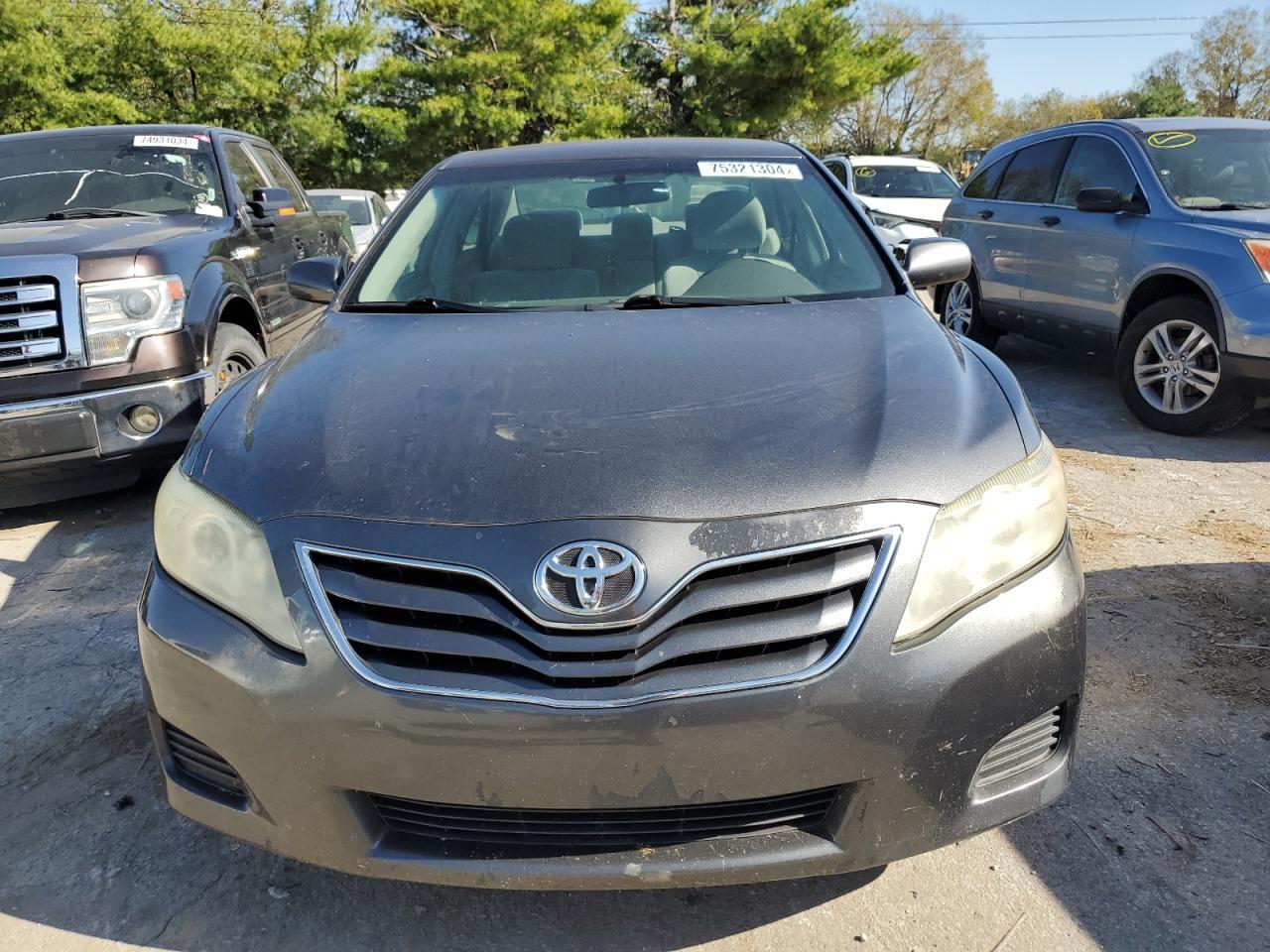 2011 Toyota Camry Base - Фото 5