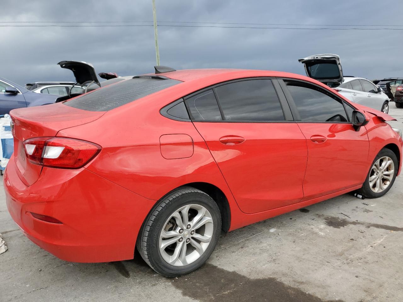 2019 Chevrolet Cruze Ls - Image 3