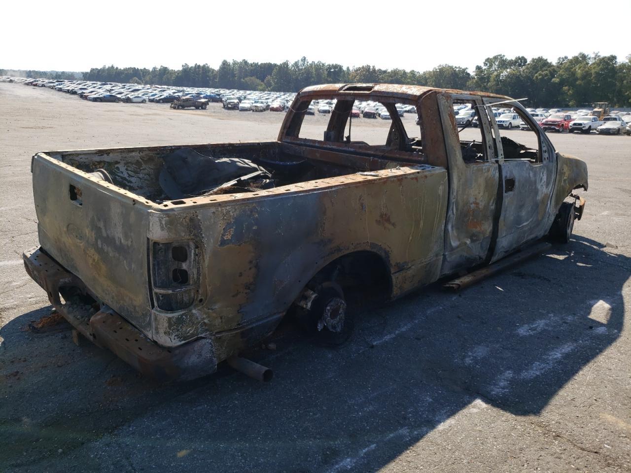 2004 Ford F150 - Фото 3