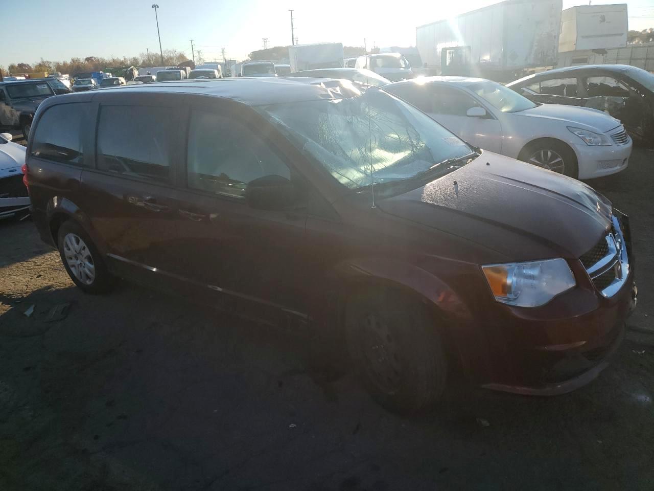 2018 Dodge Grand Caravan Se - Image 4