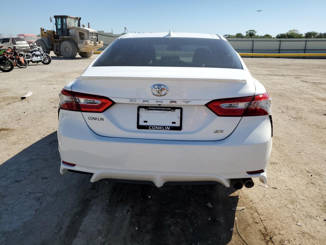 2019 Toyota Camry L - Фото 6