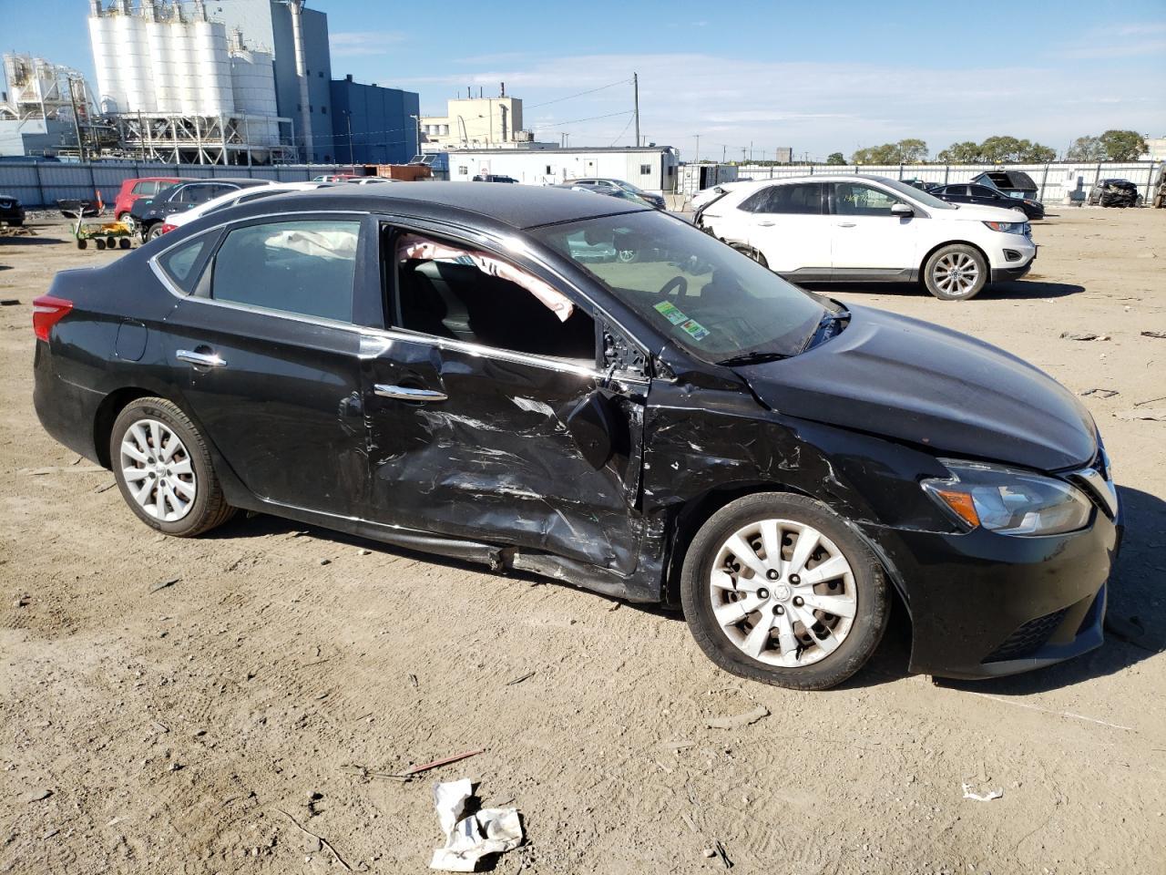 2017 Nissan Sentra S - Фото 4