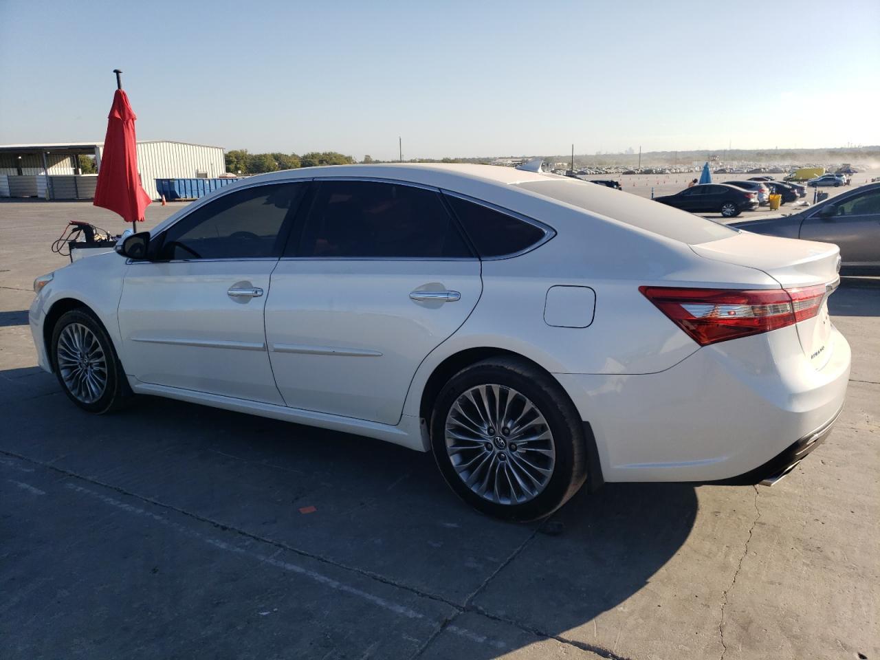 2016 Toyota Avalon Xle - Фото 2