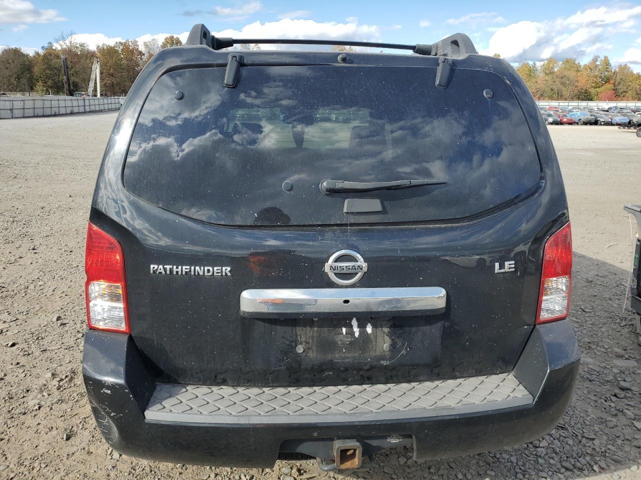 2011 Nissan Pathfinder S - Фото 6