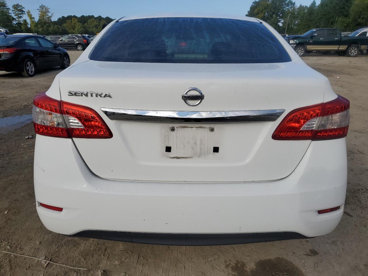 2015 Nissan Sentra S - Фото 6