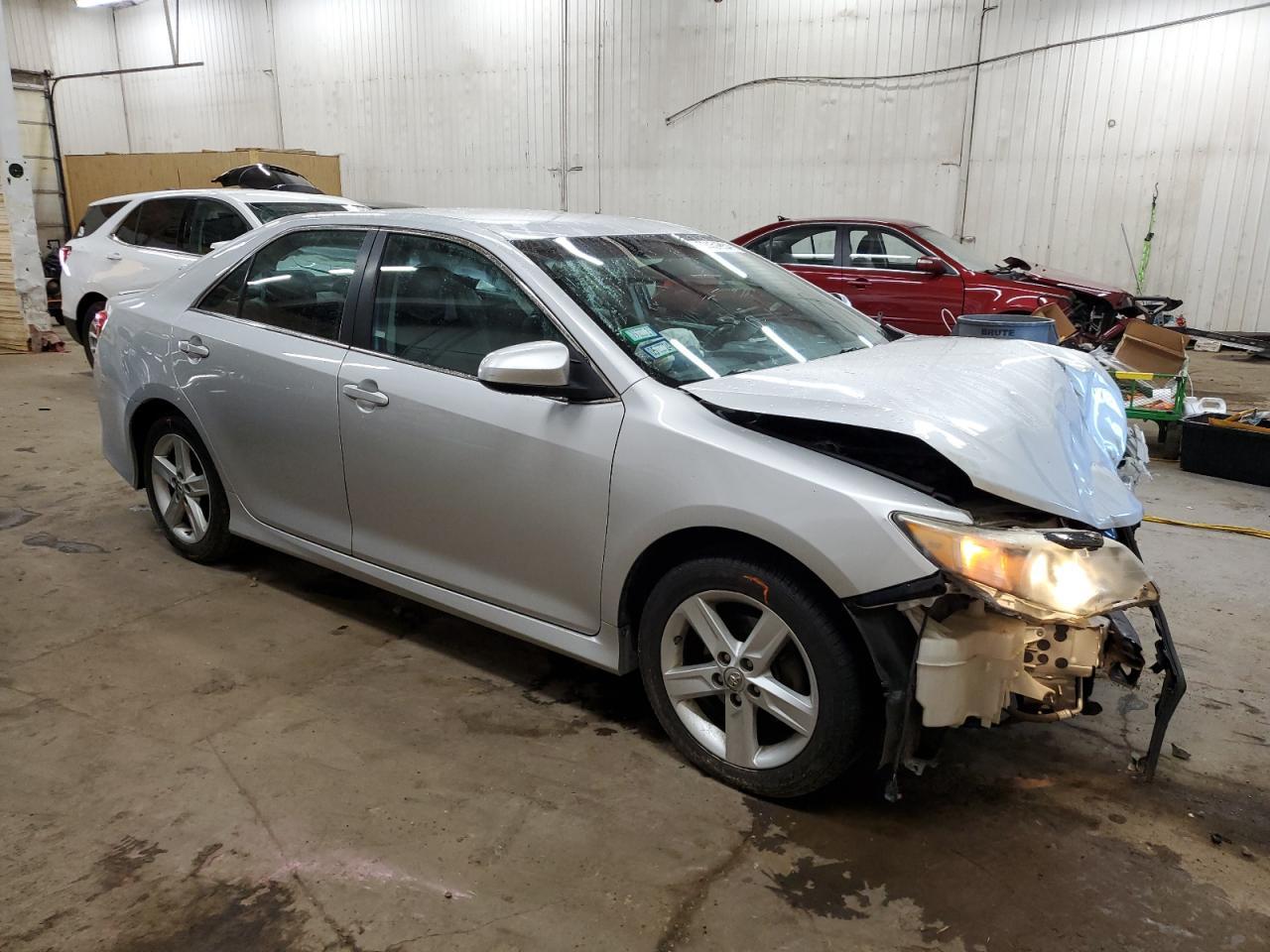 2013 Toyota Camry L - Фото 4