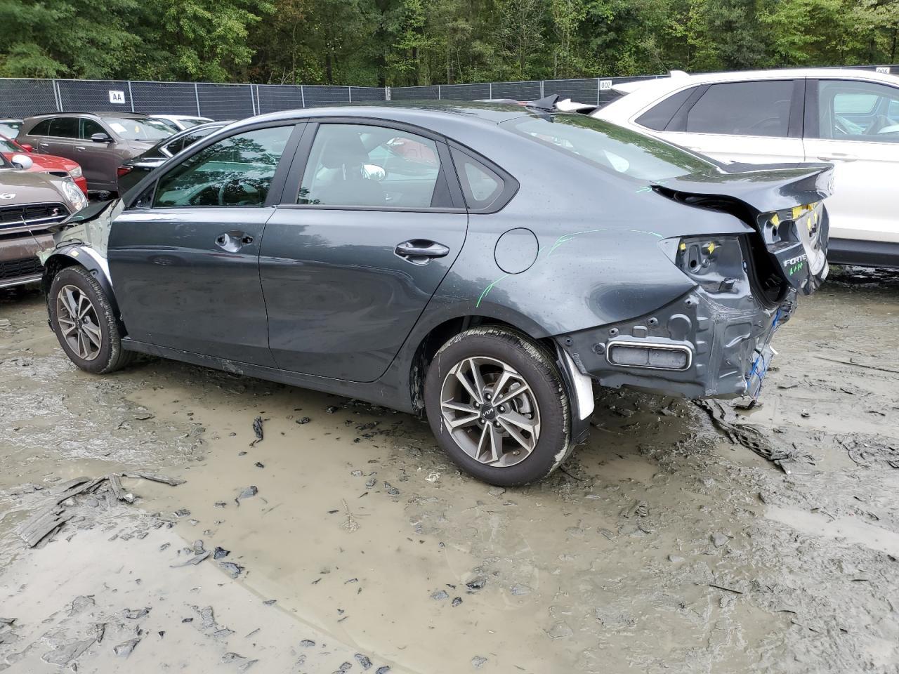 2024 Kia Forte Lxs - Image 2