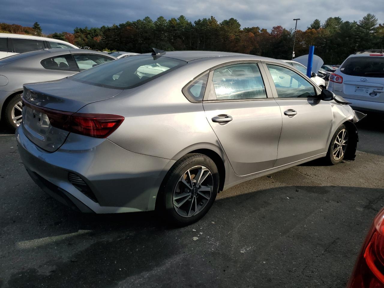 2023 Kia Forte Lx - Фото 3