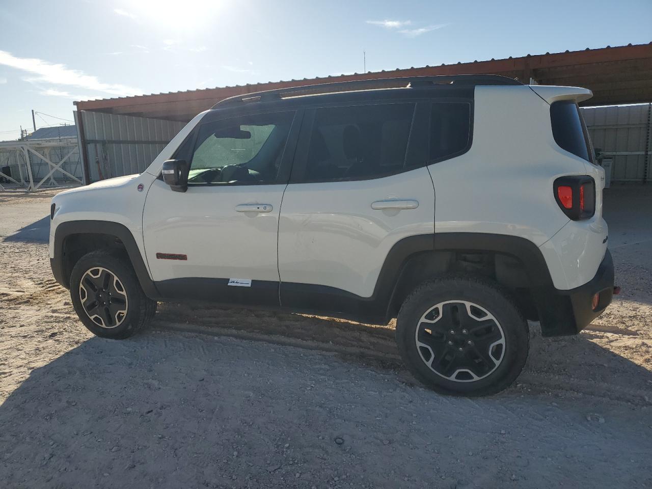 2016 Jeep Renegade Trailhawk - Фото 2