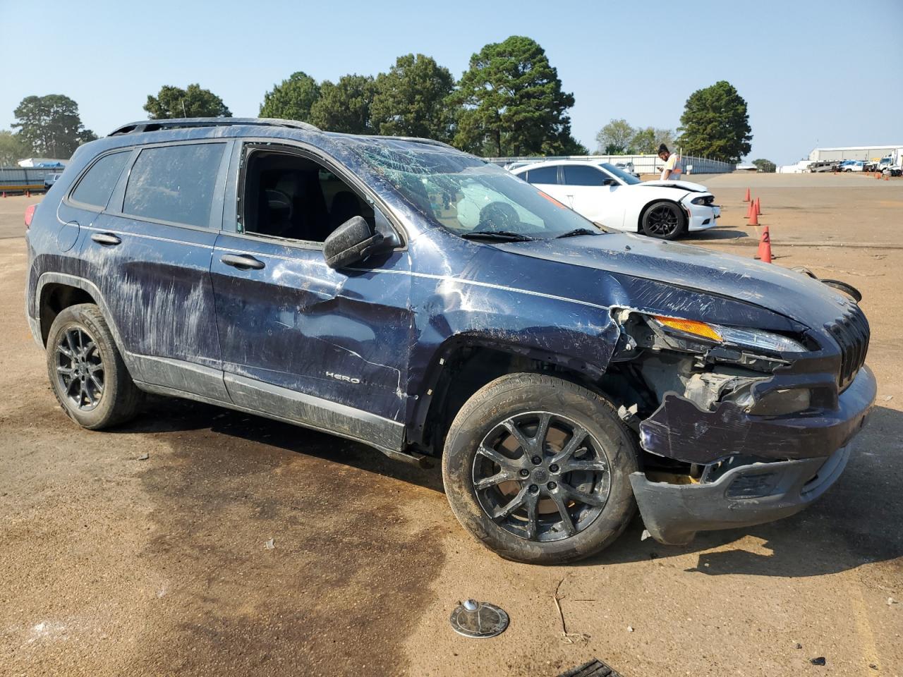 2016 Jeep Cherokee Sport - Фото 4