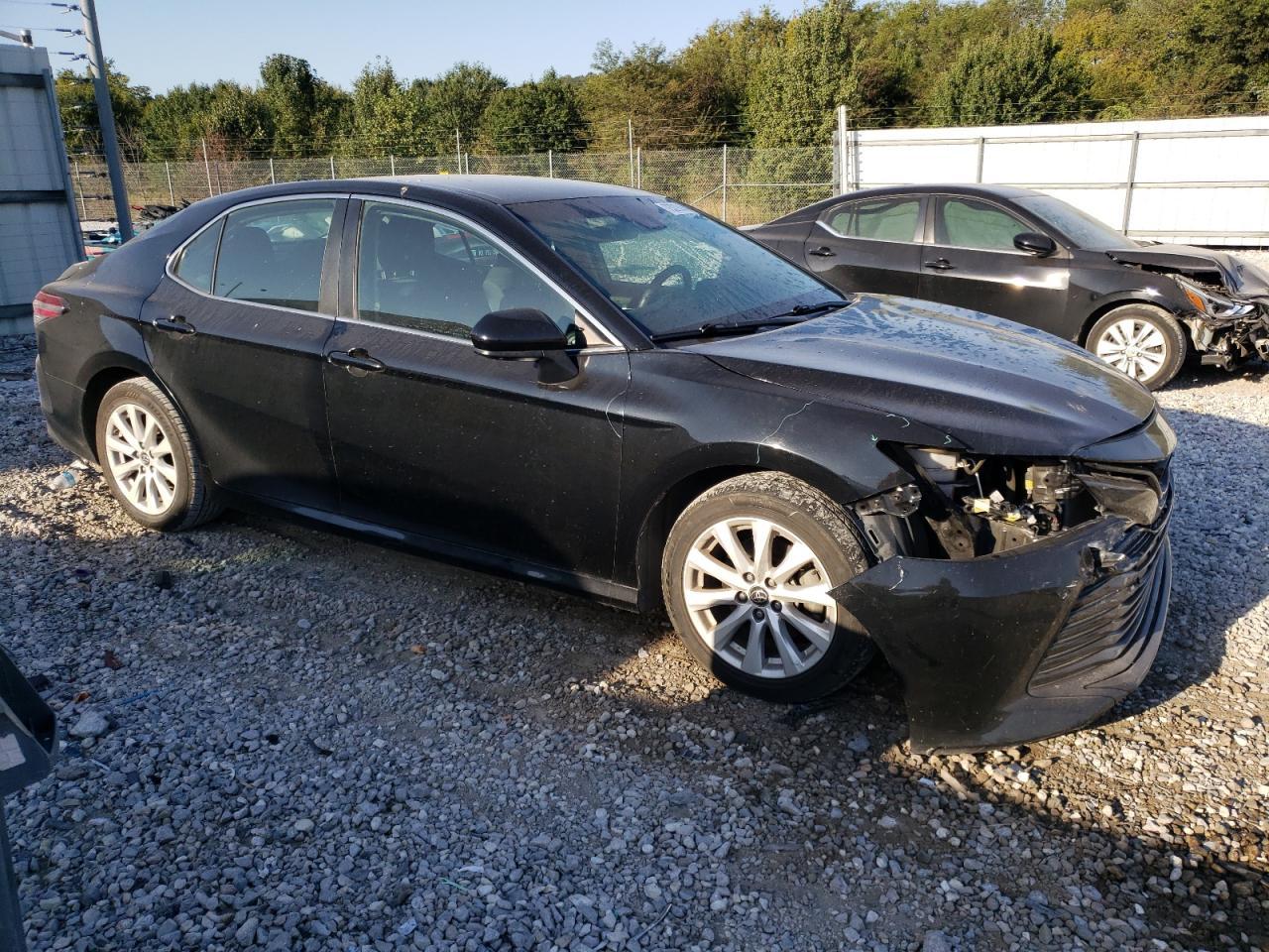 2019 Toyota Camry L - Фото 4