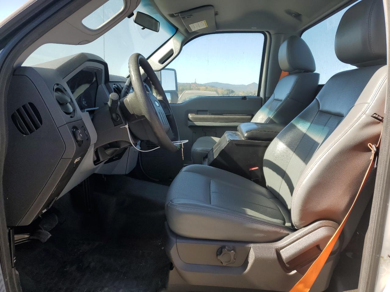 2013 Ford F250 Super Duty - Image 7