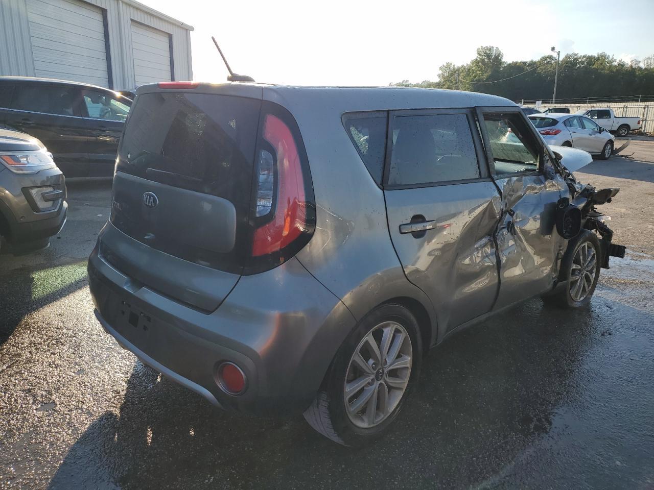 2017 Kia Soul + - Фото 3