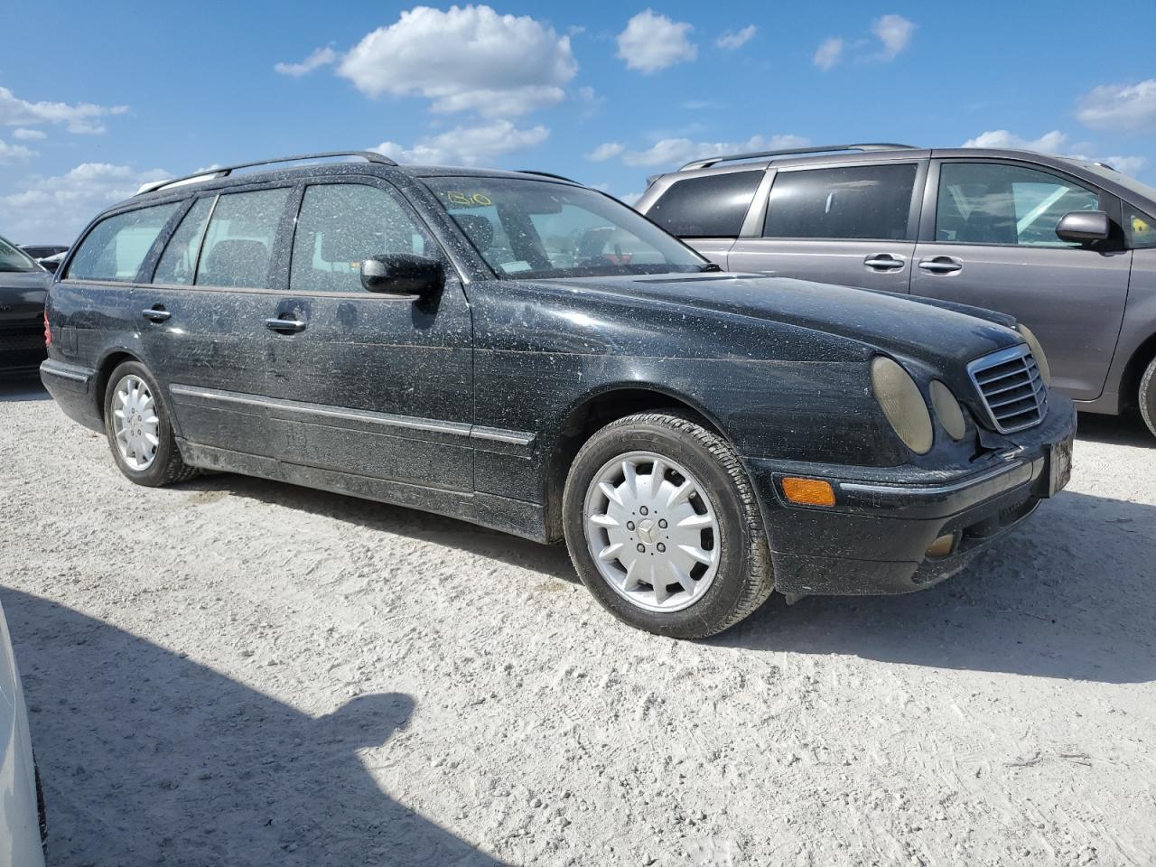 2001 Mercedes-Benz E 320 4Matic - Фото 4