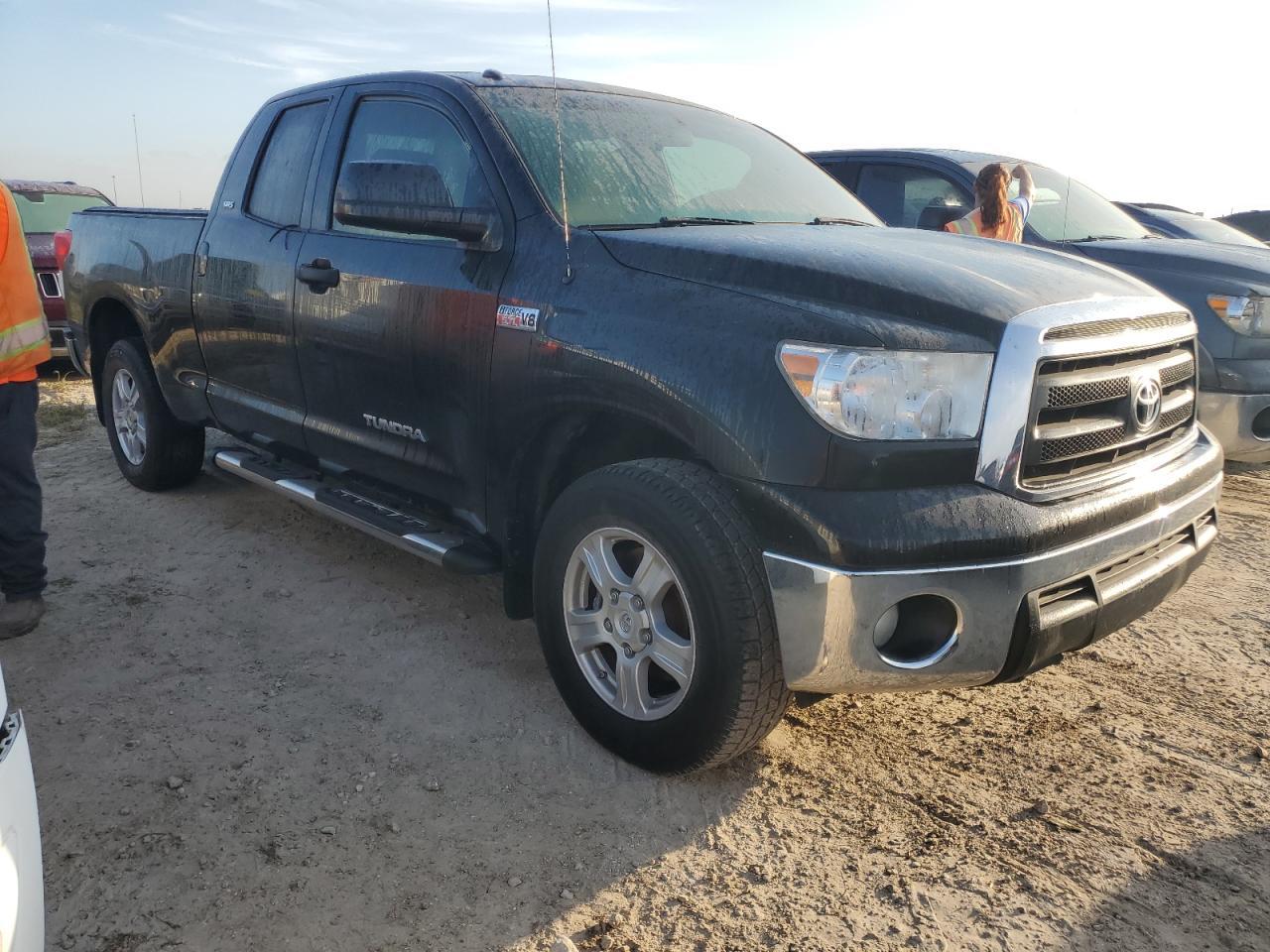 2010 Toyota Tundra Double Cab Sr5 - Фото 4
