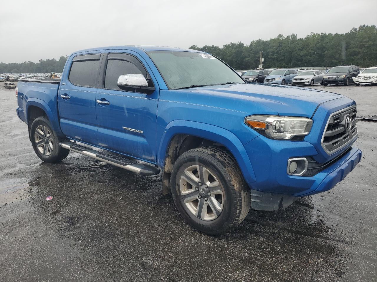 2017 Toyota Tacoma Double Cab - Image 4