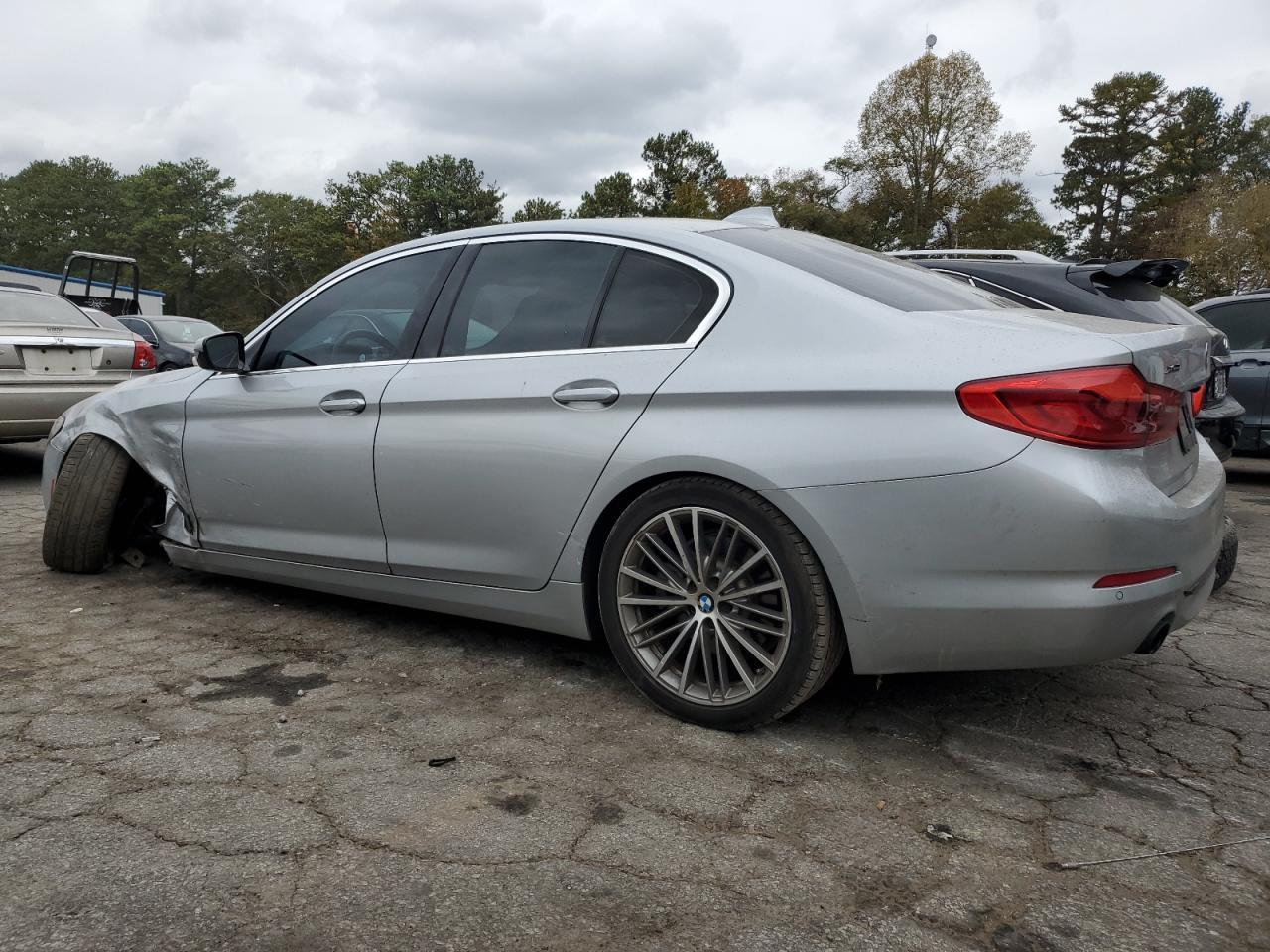 2019 BMW 530 Xi - Фото 2