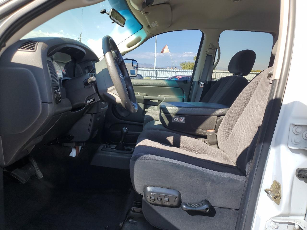 2004 Dodge Ram 3500 St - Фото 7