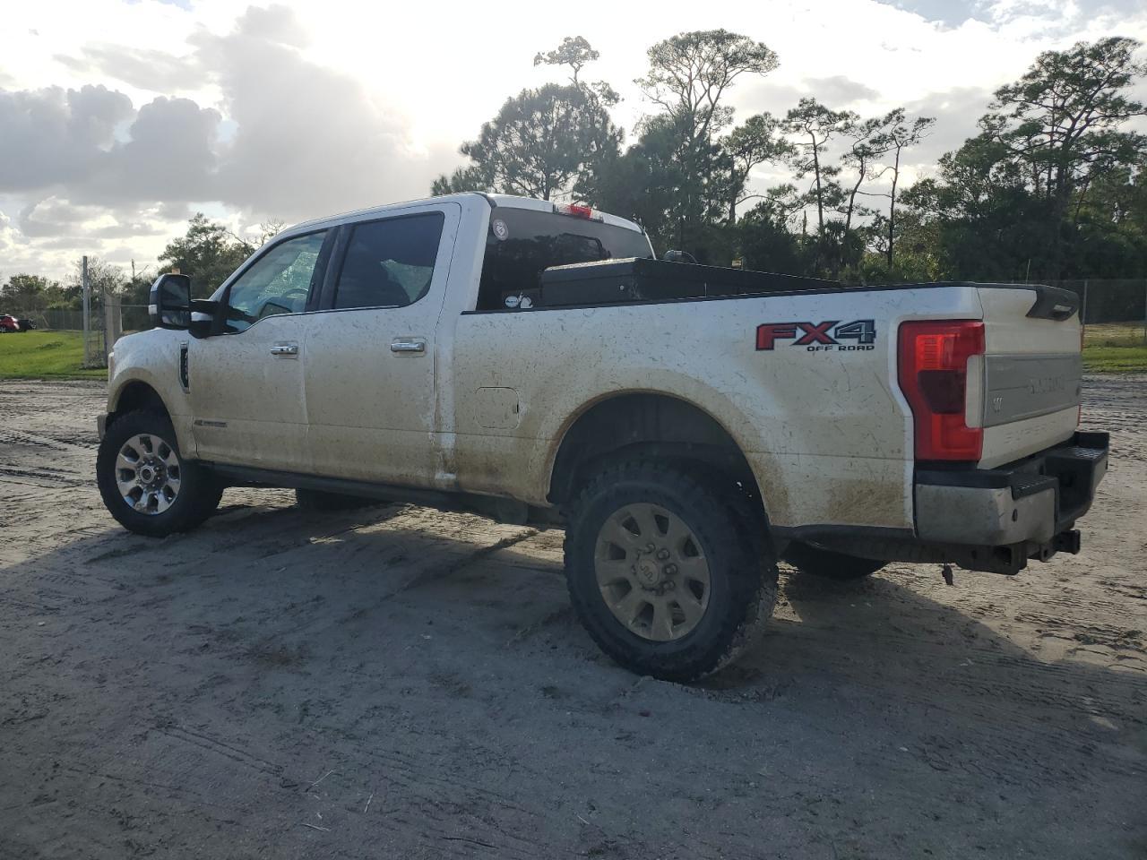 2019 Ford F250 Super Duty - Image 2
