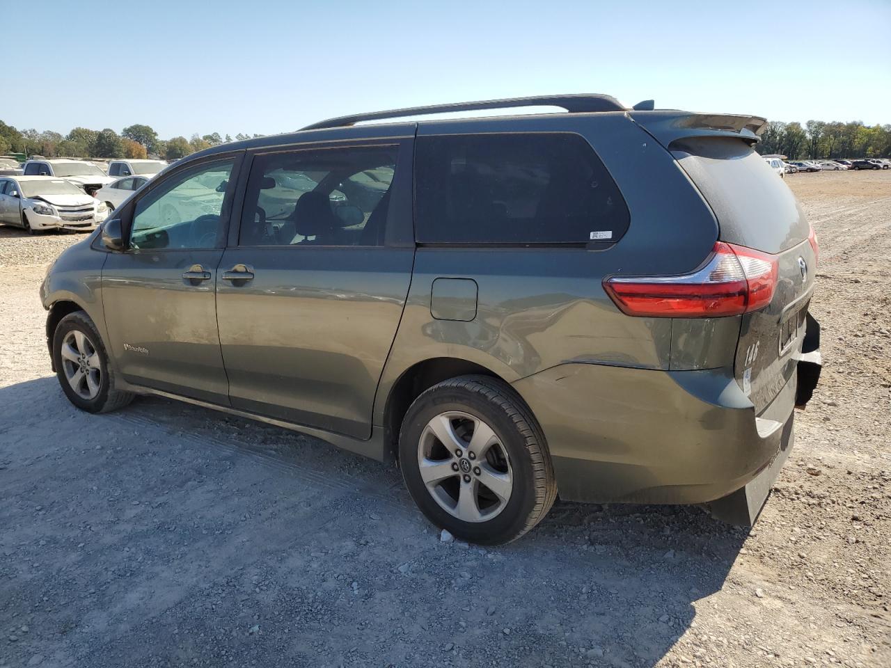 2018 Toyota Sienna Le - Фото 2