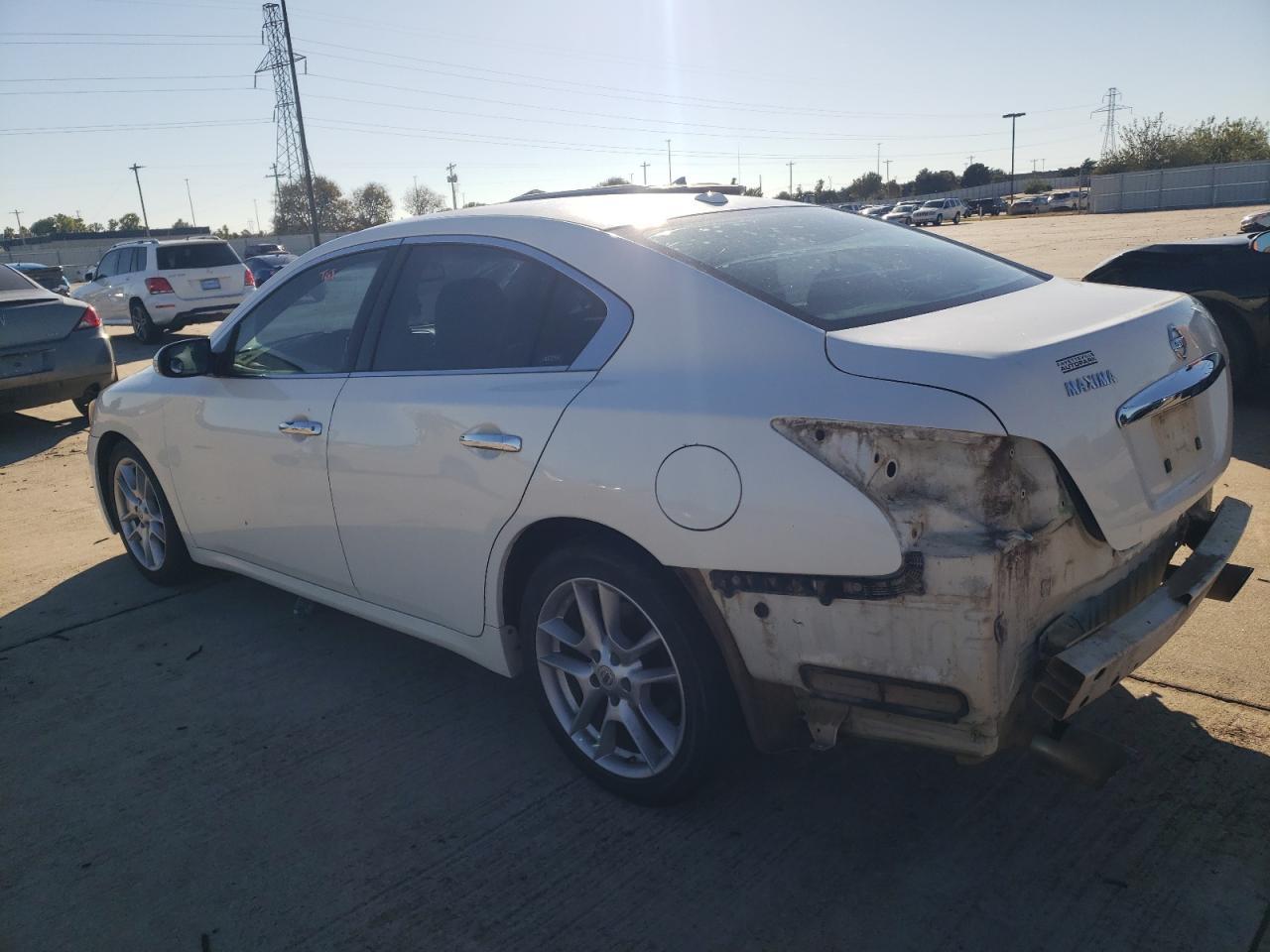 2010 Nissan Maxima S - Фото 2