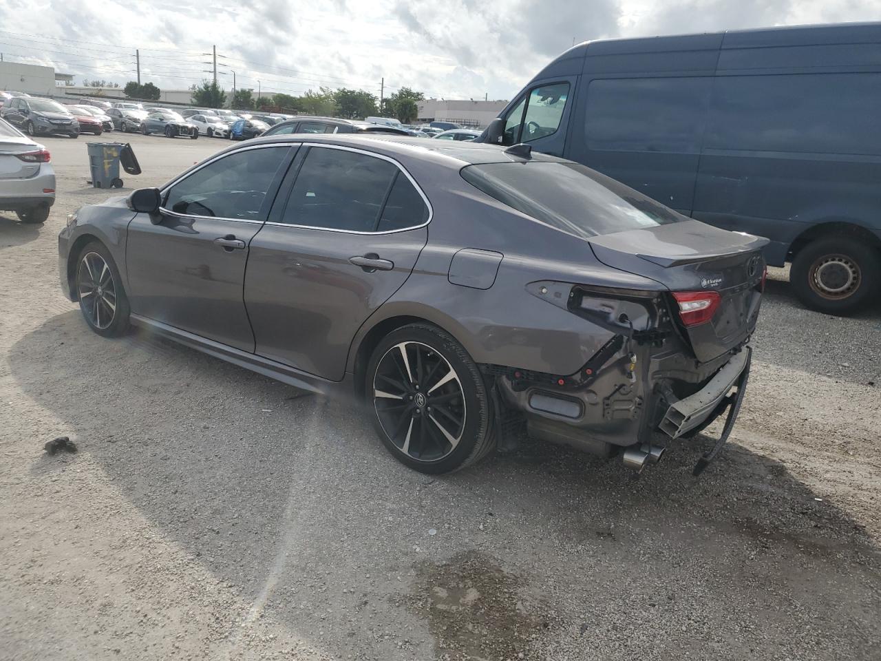 2019 Toyota Camry Xse - Фото 2