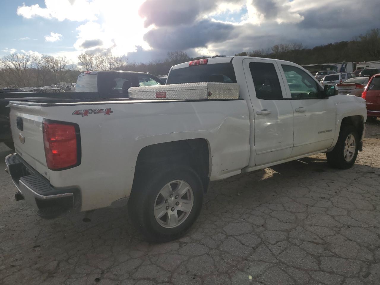 2016 Chevrolet Silverado K1500 Lt - Image 3